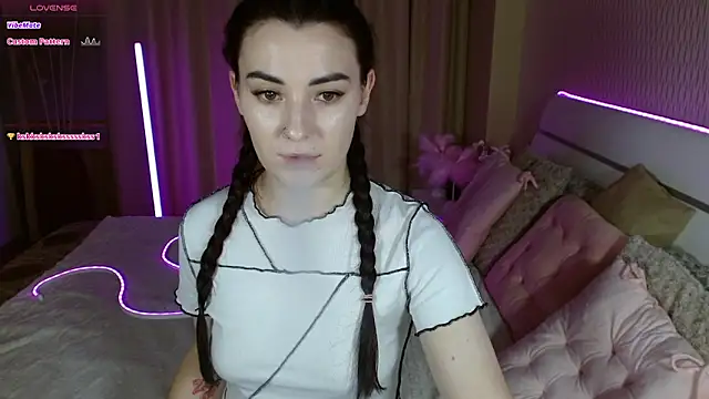 AdeleCutie online show from 2, 12, 2025