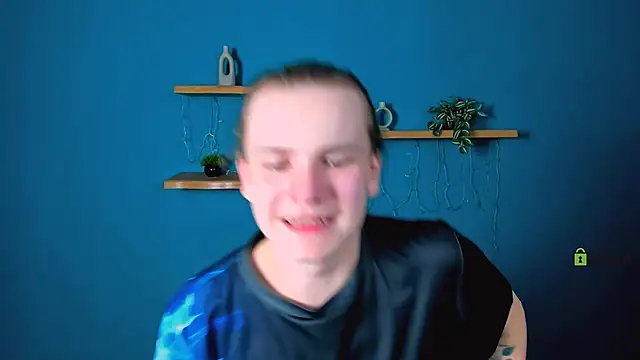 Snapshot of leo_void chatting on 16, 12, 2025 leo void online show from 16, 12, 2025