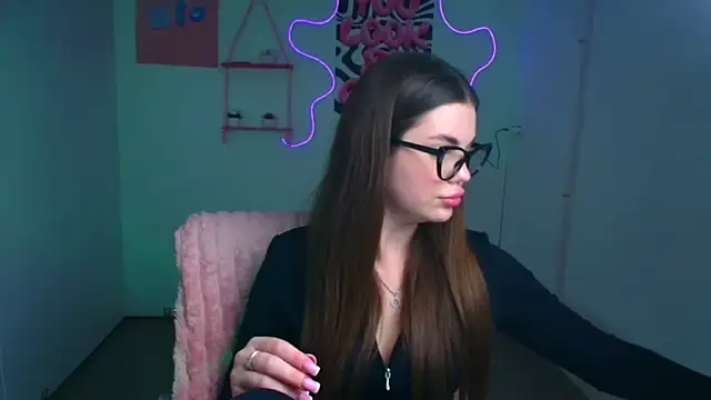 Snapshot of Violetta_Brilliant chatting on 7, 1, 2026 Violetta Brilliant online show from 7, 1, 2026