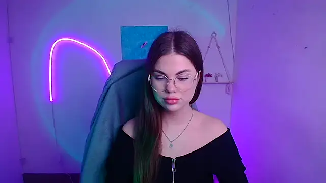 Snapshot of Violetta_Brilliant chatting on 8, 1, 2026 Violetta Brilliant online show from 8, 1, 2026