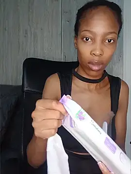 MsParisSmith online show from 15, 4, 2026