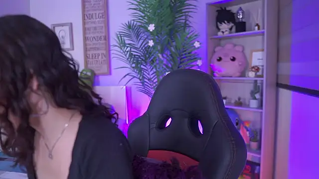 Snapshot of dakotaa_01 chatting on 22, 12, 2025 dakotaa 01 online show from 22, 12, 2025