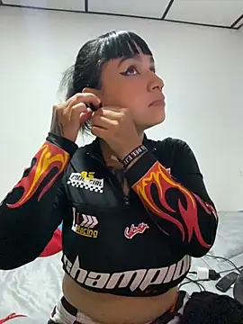 Alana Arang online show from 28, 11, 2025