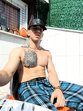 Snapshot of hazarcannn chatting on 7, 4, 2026 hazarcannn online show from 7, 4, 2026