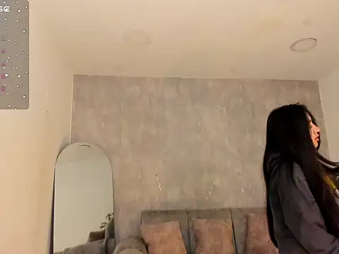 miacoopersx  online show from 4, 12, 2025