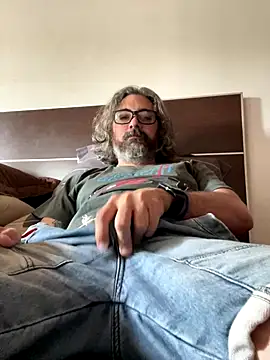 Snapshot of maxxporong chatting on 15, 12, 2025 maxxporong online show from 15, 12, 2025