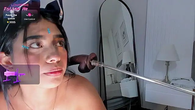 lumi love online show from 4, 2, 2026