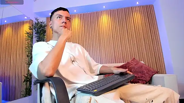 Bastthianxxx online show from 3, 12, 2025