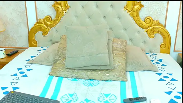 ScarletBenson online show from 4, 12, 2025