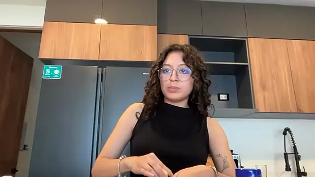 Alicatcua  online show from 7, 6, 2026
