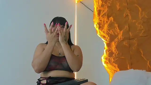 SaraKai  online show from 19, 12, 2025