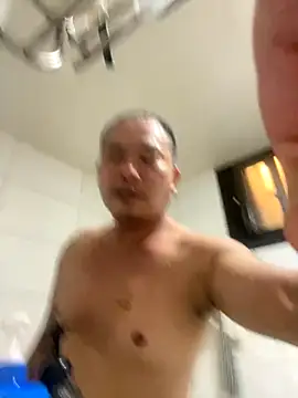 Snapshot of chenweine chatting on 30, 11, 2025 chenweine online show from 30, 11, 2025