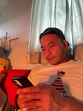 Snapshot of chenweine chatting on 8, 1, 2026 chenweine online show from 8, 1, 2026