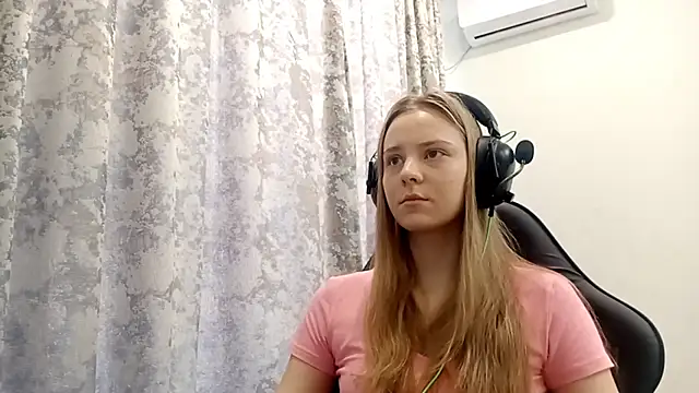 CrackShirker online show from 18, 12, 2025