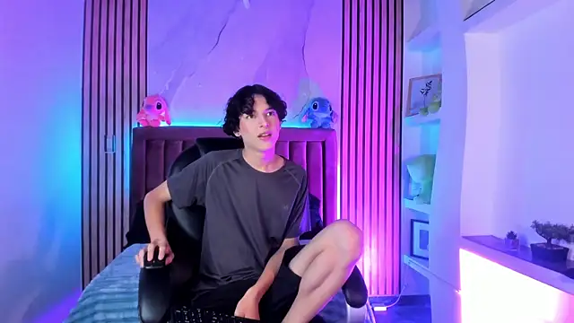 SthepanodiMonaco online show from 11, 4, 2026