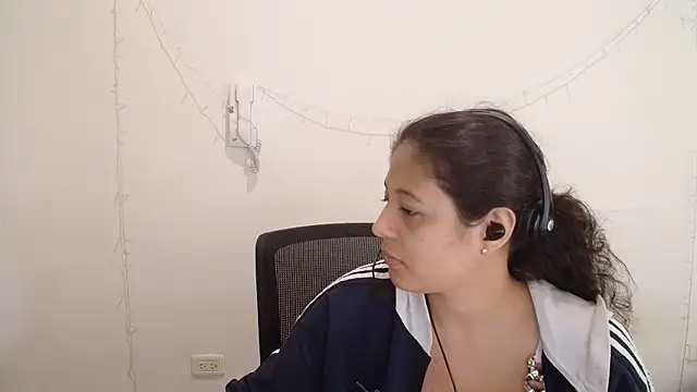 Snapshot of Aria-sexxx chatting on 22, 12, 2025 Aria-sexxx online show from 22, 12, 2025