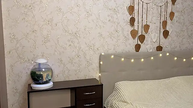 NaomiSwetheart online show from 5, 12, 2025