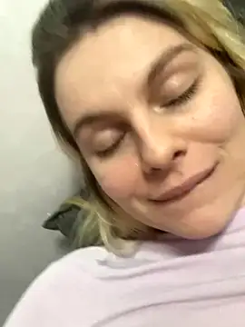 Snapshot of d0uble_trouble chatting on 1, 12, 2025 d0uble trouble online show from 1, 12, 2025