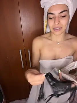 CammyyDomm online show from 5, 12, 2025