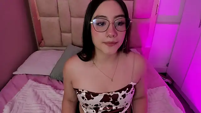 Nana  S online show from 5, 3, 2026