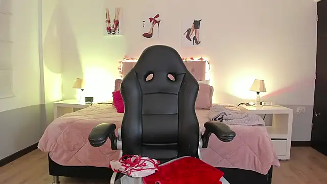 Samantha spike2 online show from 5, 5, 2026