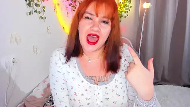 Snapshot of TinColada chatting on 15, 12, 2025 TinColada online show from 15, 12, 2025