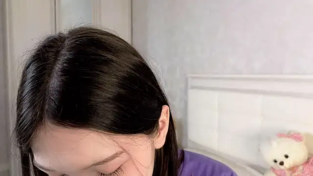 Snapshot of YvonneShames chatting on 20, 12, 2025 YvonneShames online show from 20, 12, 2025