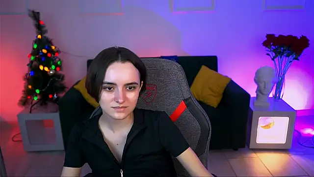 KateWillows online show from 14, 12, 2025