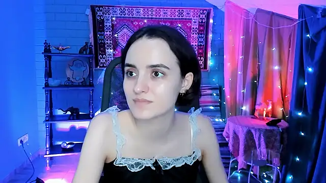 KateWillows online show from 13, 3, 2026