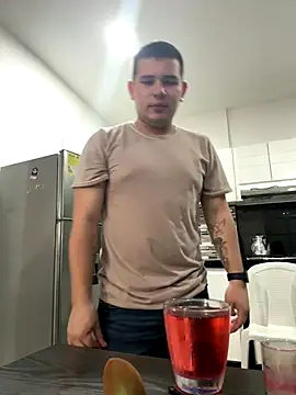 ian david Xxx online show from 4, 12, 2025