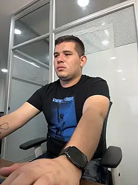 ian david Xxx online show from 5, 12, 2025