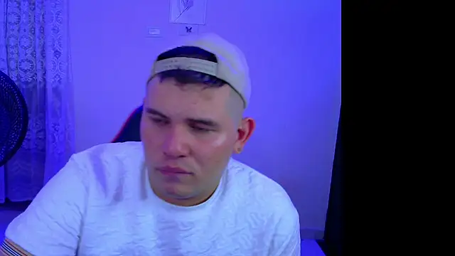 ian david Xxx online show from 13, 12, 2025