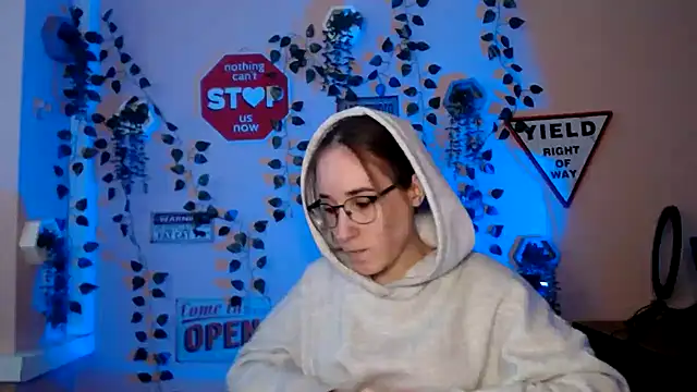 Moon  Lily online show from 5, 12, 2025