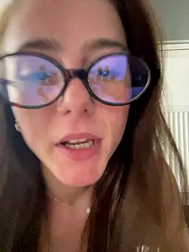 Naughty leigh  online show from 13, 1, 2026