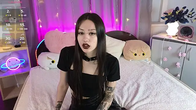 Snapshot of CosmicCanddy chatting on 2, 12, 2025 CosmicCanddy online show from 2, 12, 2025