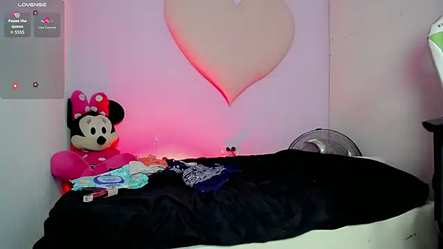 Mishell hot  online show from 2, 12, 2025