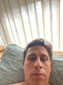 Snapshot of Emanueldickarg chatting on 22, 12, 2025 Emanueldickarg online show from 22, 12, 2025