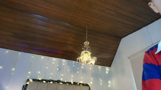 Brenda Tina online show from 4, 12, 2025