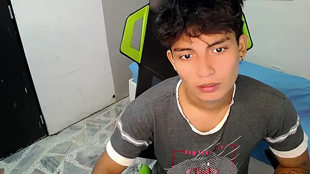 Snapshot of Green_XoX chatting on 30, 11, 2025 Green XoX online show from 30, 11, 2025