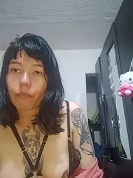 -AngelineThompson- online show from 4, 12, 2025