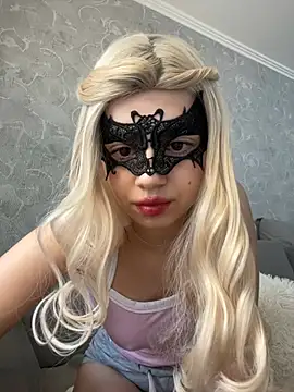 s4rah online show from 18, 3, 2026