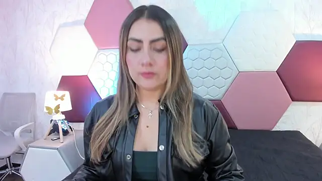 AriaRous online show from 6, 6, 2026