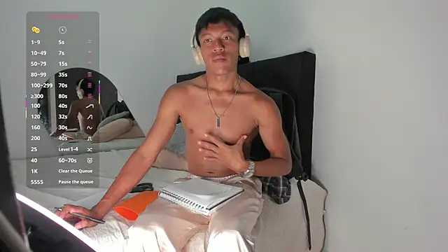 Snapshot of santinaughty chatting on 2, 3, 2026 santinaughty online show from 2, 3, 2026