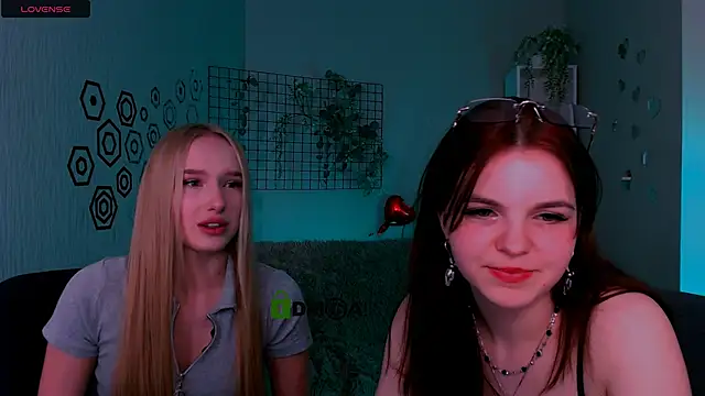 Snapshot of mikameovv chatting on 17, 2, 2026 mikameovv online show from 17, 2, 2026