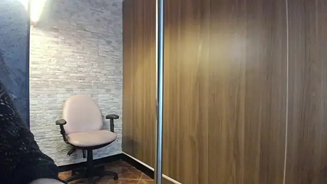  Emmaa x online show from 19, 12, 2025