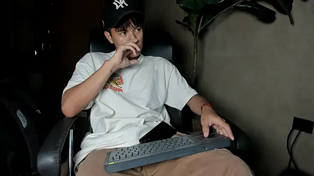 isaac grimm online show from 13, 2, 2026