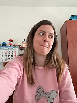 Snapshot of Sareyxon chatting on 5, 4, 2026 Sareyxon online show from 5, 4, 2026