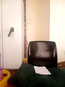 Snapshot of naughty_horny_bitch chatting on 10, 4, 2026 naughty horny bitch online show from 10, 4, 2026