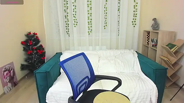 MonikaPinch  online show from 3, 2, 2026