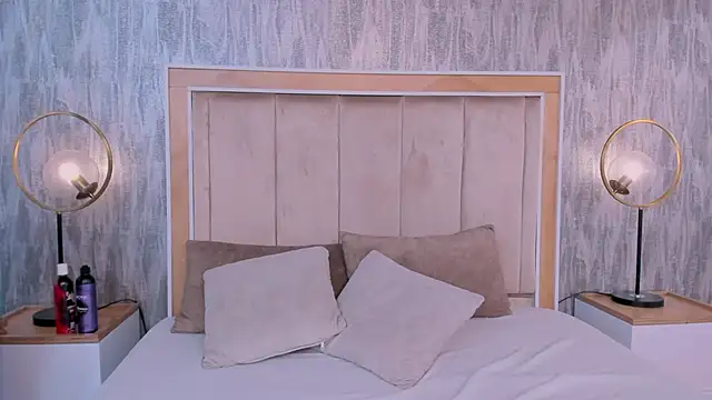 Naomii BDSM online show from 1, 12, 2025